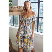 Dokuma Önden Bağlamalı Çiçek Baskılı Omuzu Düşük Büstiyer Ve Önden Düğmeli Etek Takım