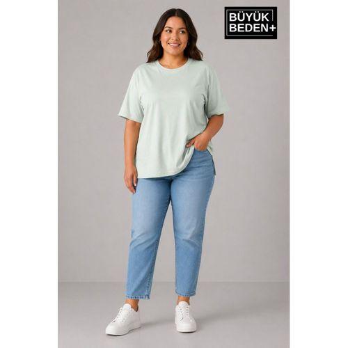 Süperlife Büyük Beden Kadın Bisiklet Yaka Yırtmaç Detaylı 3XL-6XL Tunik Tişört SPR26BTSK501