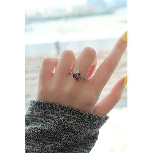 Ayarlamalı Gümüş Renk Kristal Taşlı Kiraz Yüzük