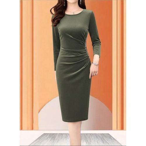 Kadın Uzun Kollu Bot Yaka Yanı Taş Detaylı Midi Kadife Elbise