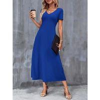 Kadın Kısa Kollu V Yakalı Cepli Viskon Elbise