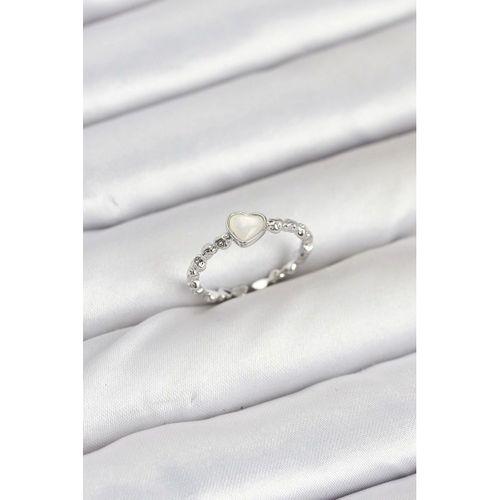 Pirinç Gümüş Renk Kalpli Model Kadın Yüzük