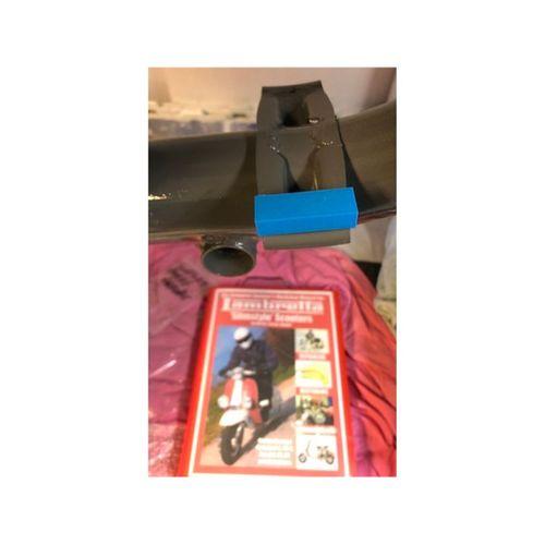 Support R Servoir Lambretta LI S3 (Bu ürün Sadece Plastik parçadır - Almadan Önce Soru Sorabilirsiniz)