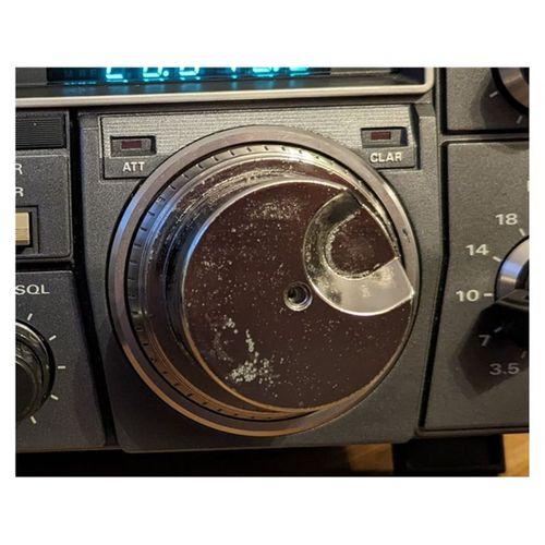 Yaesu FT 77 S VFO Düğmesi Kapağı (Bu ürün Sadece Plastik parçadır - Almadan Önce Soru Sorabilirsiniz)