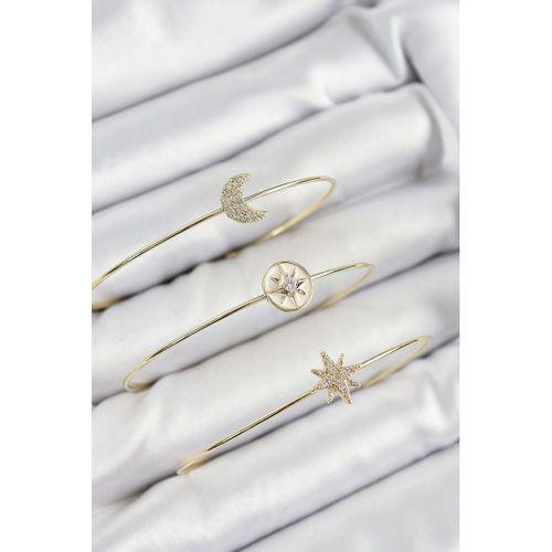 Pirinç Zirkon Taşlı Ay Ve Kutup Yıldızı Model Gold Renk Vip 3'lü Kadın Bileklik