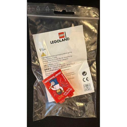 Legoland Discovery Centre 2019 Bayraminiz Kutlu olsun Minifigure and Fireworks Pattern Duplo Brick 1x2x2