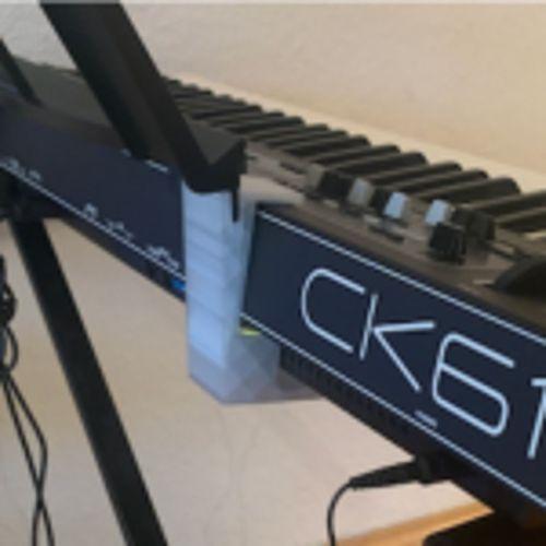 Yamaha CK61 PSR E473 Müzik Standı için Adaptör Braketi (Bu ürün Sadece Plastik parçadır - Almadan Önce Soru Sorabilirsiniz)