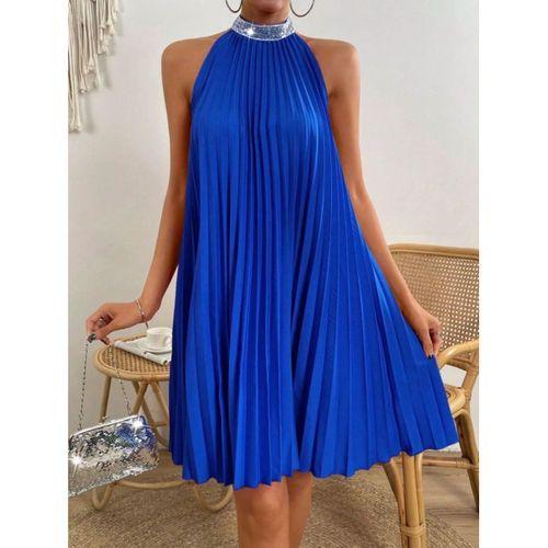 Kadın Balıkçı Yaka Omuzlardan Açık Pılelı Kısa Janjan Krep Elbise