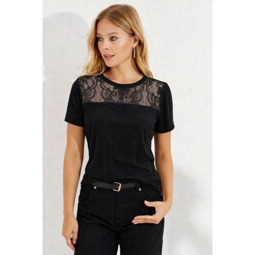 Kadın Kısa Kollu Yuvarlak Yaka ön Dantel Detaylı Viskon Bluz