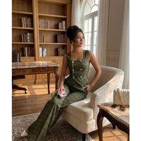 Kadın Düğmeli Bürümcük Kumaş Takım