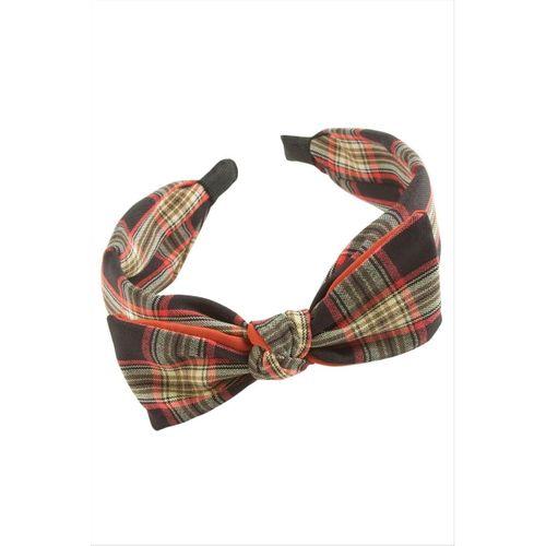 Kare Desenli Fiyong Taç