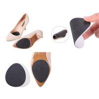 Topuklu Ayakkabı Altına Yapışan Kaydırmaz