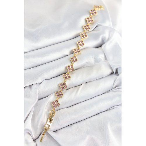 Pirinç Pembe Zirkon Taşlı Yonca Model Gold Renk VIP Seri Kadın Bileklik