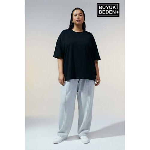 Büyük Beden Kadın Basic Tişört – Pamuklu Düz T-Shirt 3XL-6XL SPR26BTSK510