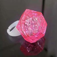 Kristal Tasarımlı Led Glow Işıklı 3 Modlu Pembe Yüzük 3.5 X 5 Cm