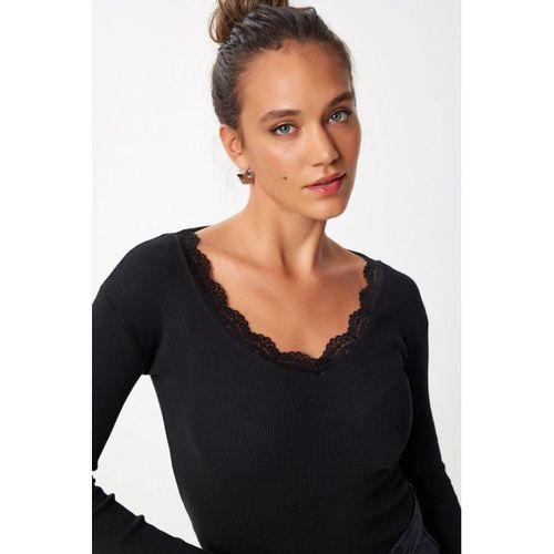 Kadın Dantel Detay V Yaka Kaskorse Kumaş Bluz