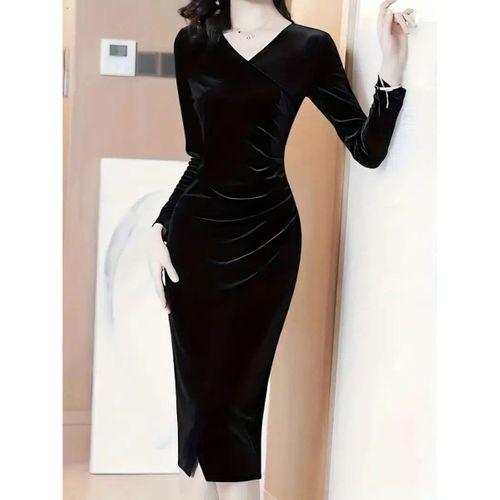 Kadın Uzun Kollu Kruvaze Yakalı Yandan Büzgülü önden çapraz Detaylı Midi Kadife Elbise