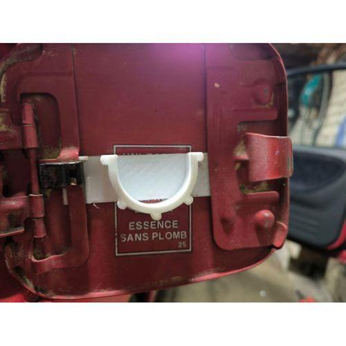 Mitsubishi Colt Yakıt Kapağı Tutucu (Mitsubishi Colt Gaz Tankeri Kapağı – 6897490