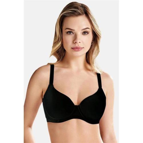 196 T-shirtler'den Görünmeyen Desteksiz Sütyen