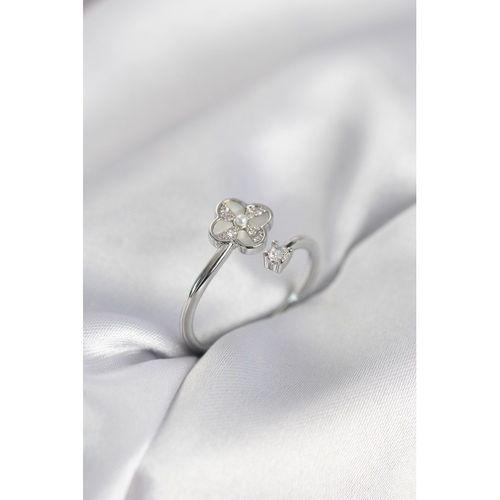 Gümüş Renk Zirkon Taşlı Yonca Model Kadın Yüzük