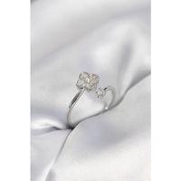 Gümüş Renk Zirkon Taşlı Yonca Model Kadın Yüzük