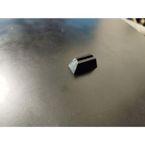 Olivetti Lettera 32 Daktilo Ayakları Değiştirme 3D Baskı (Bu ürün Sadece Plastik parçadır - Almadan Önce Soru Sorabilirsiniz)