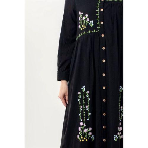 Uzun Kol Neşe Nakış Detaylı Boydan Düğmeli Yazlık Şile Bezi Uzun Elbise Siyah Syh