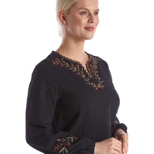 Şile Bezi Uzun Kol Siyah Nakış Detaylı V Yaka Yazlık Otantik Bluz