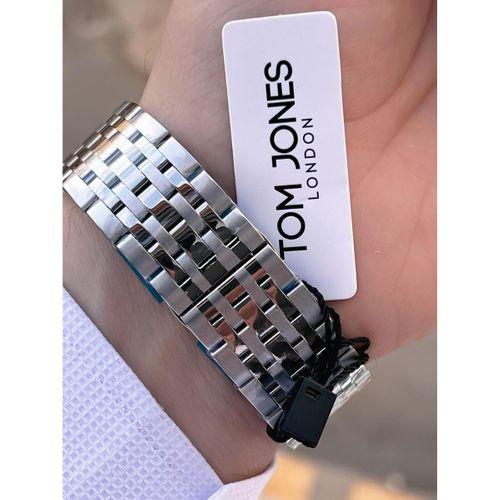 Tom Jones Bileklik Hediyeli Çelik Kordon 3 Atm Suya Dayanıklı 2 Yıl Garantili Erkek Kol Saati 10080.1