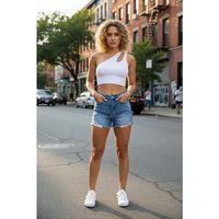 Kadın Beyaz Modern Fit Tek Omuz Cut Out Detaylı Crop Top Bluz