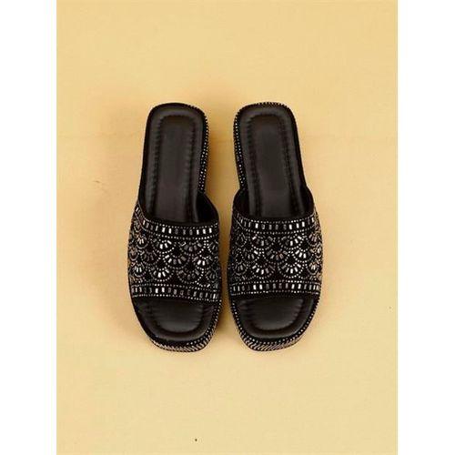 LUXLORA Işıltılı Taş Detaylı Platin Kadın Platform Terlik