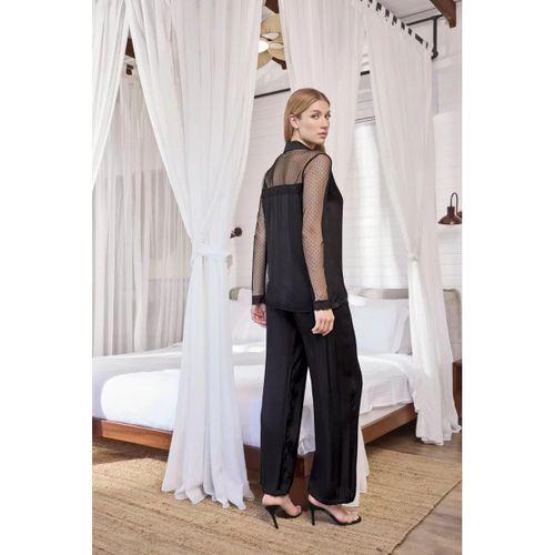 Dantelli Ve Tüllü Uzun Kollu Önü Düğmeli Saten Pijama Takımı