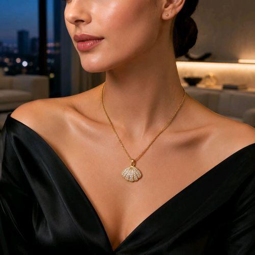 Gold Renk Lüks Açılan İstiritye Figürlü Gösterişli Kolye