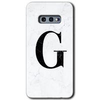 Samsung Galaxy S10e Kılıf HD Desen Baskılı Arka Kapak - Beyaz Mermer Desenli G Harfi