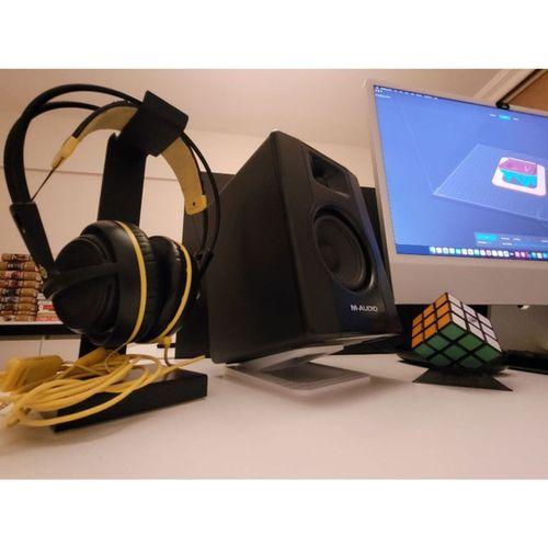 Stüdyo Monitör Standı (Bu ürün Sadece Plastik parçadır - Almadan Önce Soru Sorabilirsiniz)