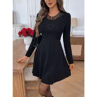 Kadın Uzun Kollu Yakası Dantelli Mini Ithal Krep Elbise