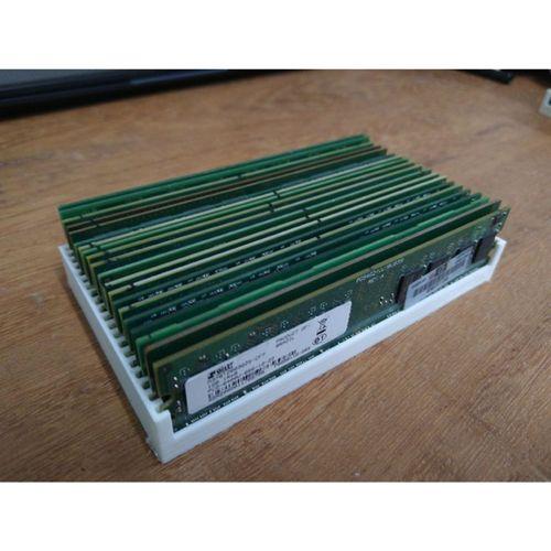 Masaüstü Bellek Tutucu (Bu ürün Sadece Plastik parçadır - Almadan Önce Soru Sorabilirsiniz)