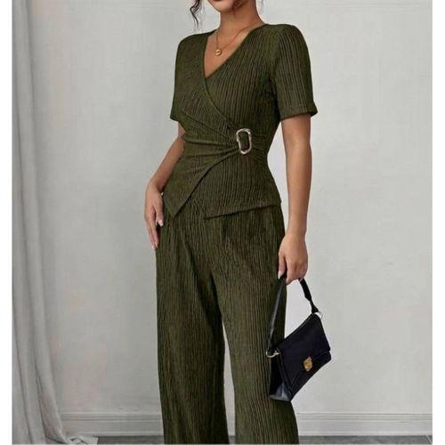 Kadın Toka Detaylı Kruvaze Takım