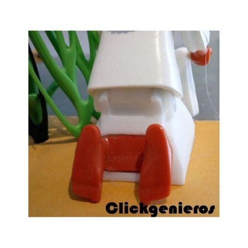 Playmobil Diz Çökmüş Figürü için Etek (Bu ürün Sadece Plastik parçadır - Almadan Önce Soru Sorabilirsiniz)