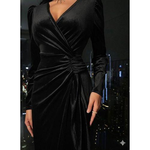 Kadın Uzun Kollu Kruvaze Yakalı Yandan Büzgülü Midi Kadife Elbise