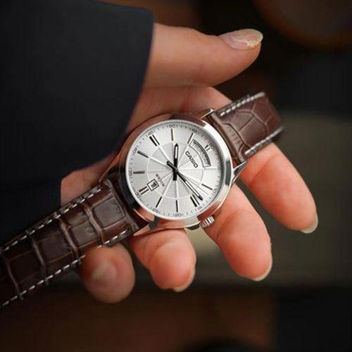 Casio MTP-1381L-7AVDF Erkek Kol Saati