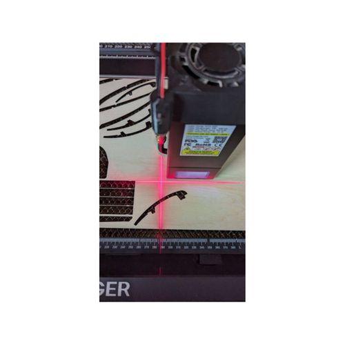 Çapraz Lazer Tutucu Uzun Işın 5 20 Watt Yeni Model (Bu ürün Sadece Plastik parçadır - Almadan Önce Soru Sorabilirsiniz)