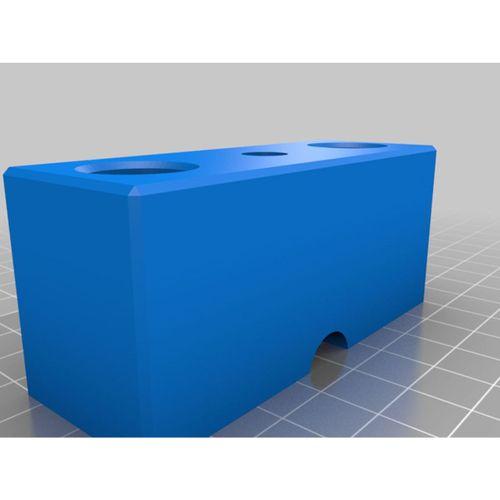 Thule Tavan Rafı Işık Adaptörü (Bu ürün Sadece Plastik parçadır - Almadan Önce Soru Sorabilirsiniz)