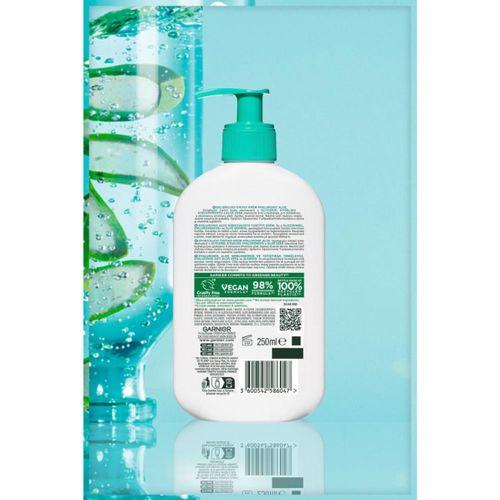 Garnier Hyaluronik Asit ve Aloe Vera İçeren Nemlendirici Yüz Temizleyici 250 ml – Normal ve Kuru Ciltler için Sülfatsız Vegan Formül