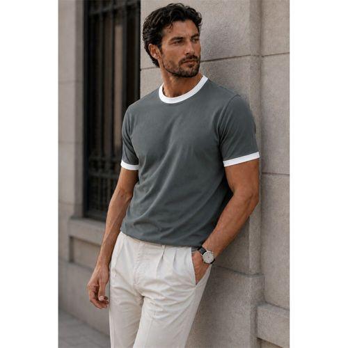 Capra Yaka Kol Biyeli Basic Pamuk Likralı İki İplik Erkek T-Shirt - CamYesili