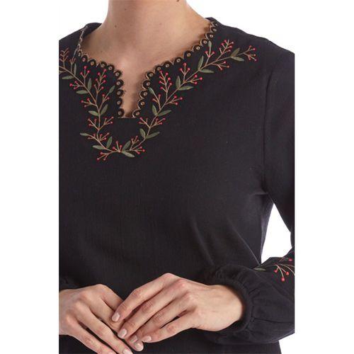 Şile Bezi Uzun Kol Siyah Nakış Detaylı V Yaka Yazlık Otantik Bluz