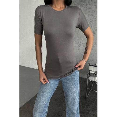 Rahat Ve Şık Kısa Kollu Bisiklet Yaka Likralı Viskon Penye Body Füme