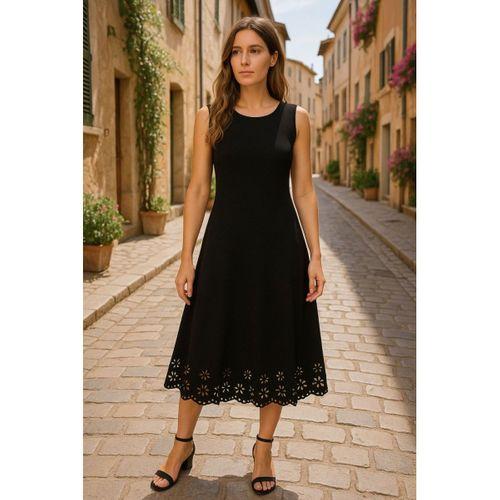 Kadın Kolsuz Etek Ucu Lazer Kesim çiçek Desenli Midi Boy Ithal Krep Elbise