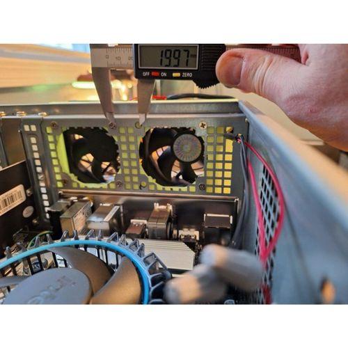 RackChoice Çift 60mm'den Çift 80mm Fan Adaptörü (Bu ürün Sadece Plastik parçadır - Almadan Önce Soru Sorabilirsiniz)