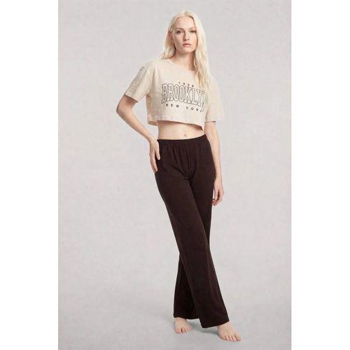 Kadın Kum Kahve Baskılı Crop T-shirt Ve Pantolon Takım Rahat Günlük Kombin